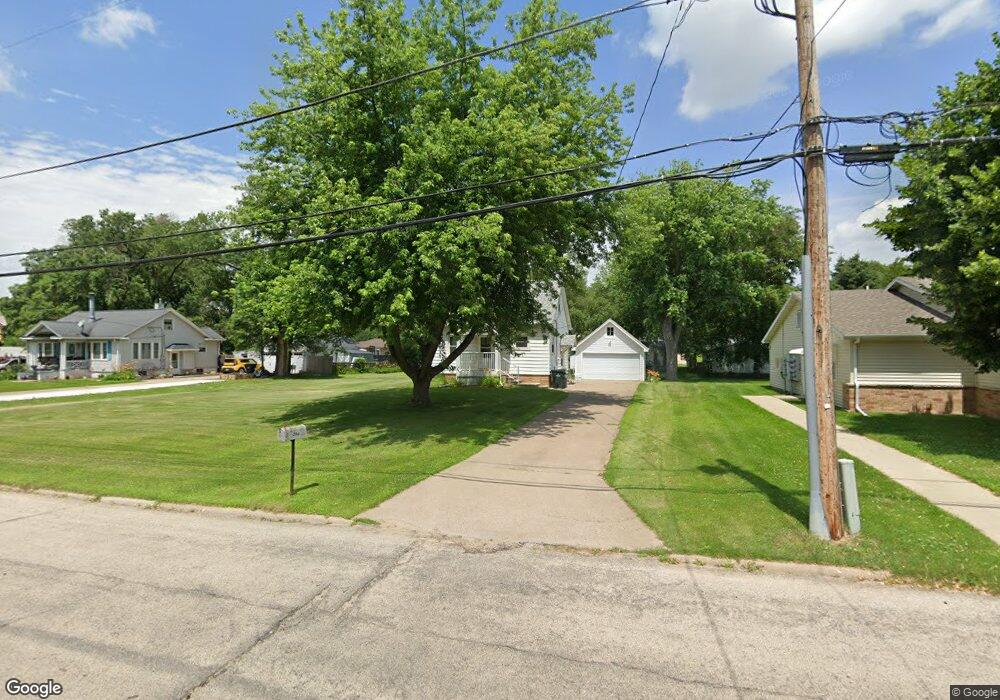 382 27th Ave SW, Cedar Rapids, IA 52404 - photo 1