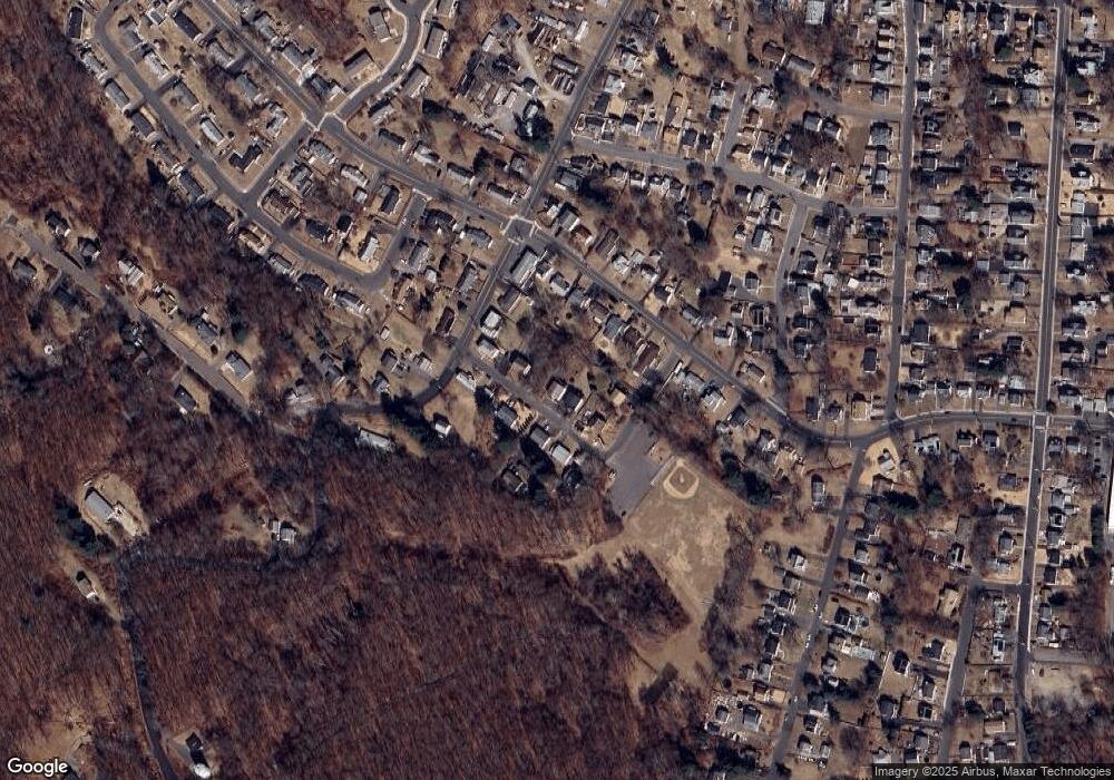 39 Sharon Ave, Naugatuck, CT 06770 - photo 1