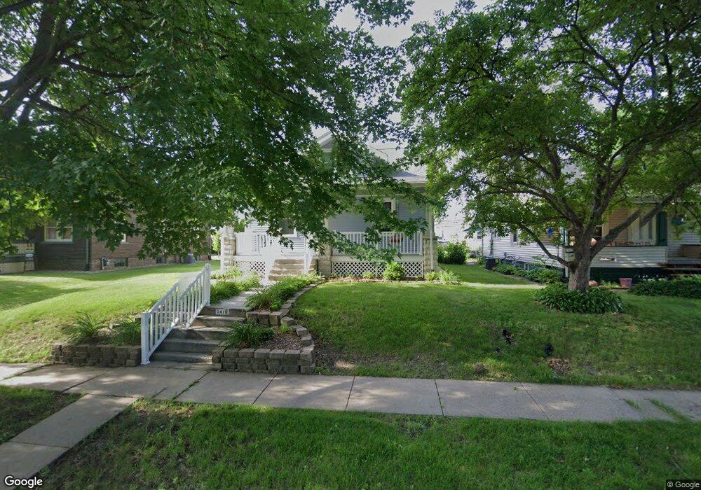 1415 W Pleasant St, Davenport, IA 52804 - photo 1