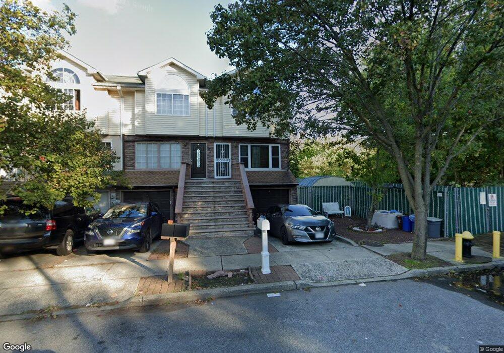 3 Ludwig Ln unit 3B, Staten Island, NY 10303 - photo 1