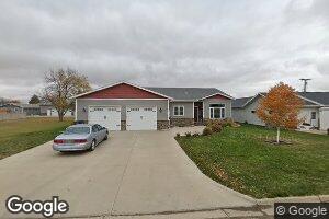 707 2nd St SE, Crosby, ND 58730