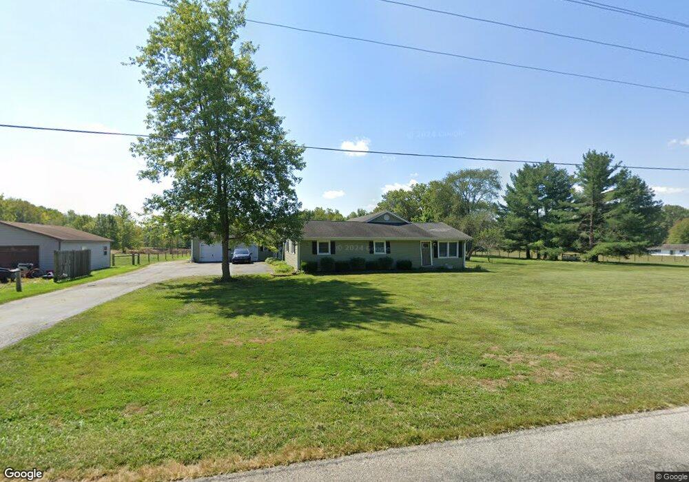 4705 W Deaver Rd, Columbus, IN 47201 - photo 1