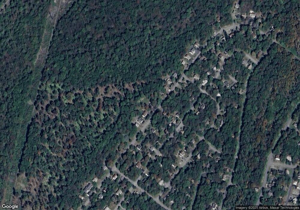 945 Country Place Dr, Tobyhanna, PA 18466 - photo 1