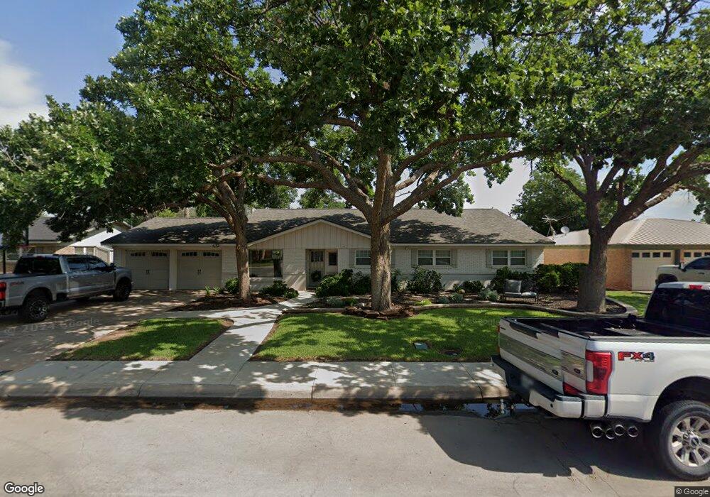 2404 W Dengar Ave, Midland, TX 79705 - photo 1