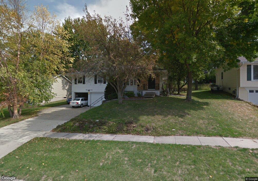 1512 W 14th St S, Newton, IA 50208 - photo 1