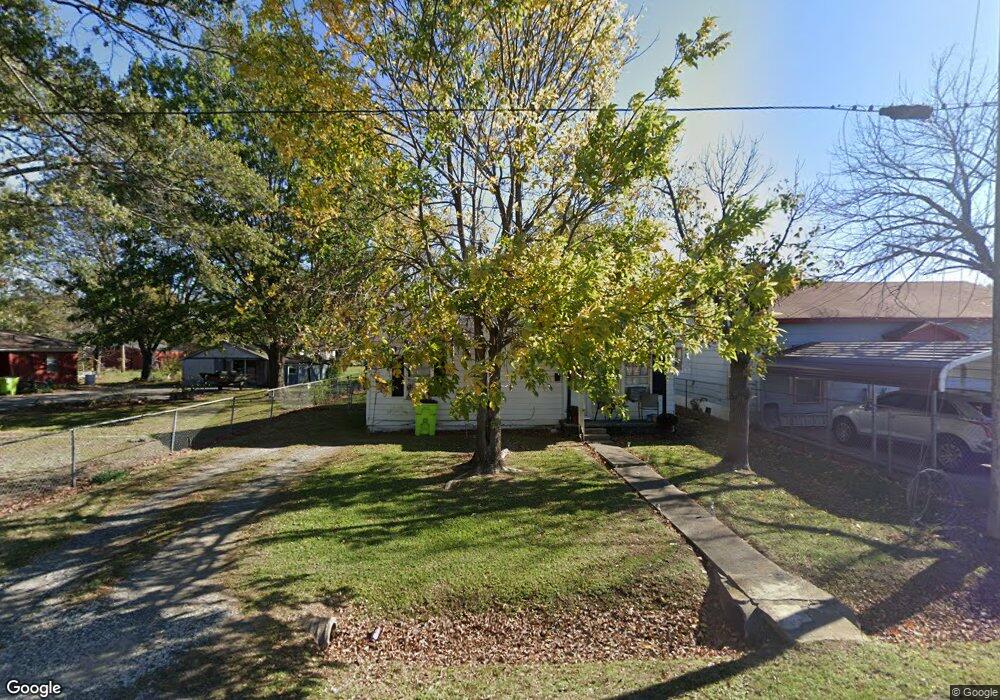 1811 S College St, Stuttgart, AR 72160 - photo 1