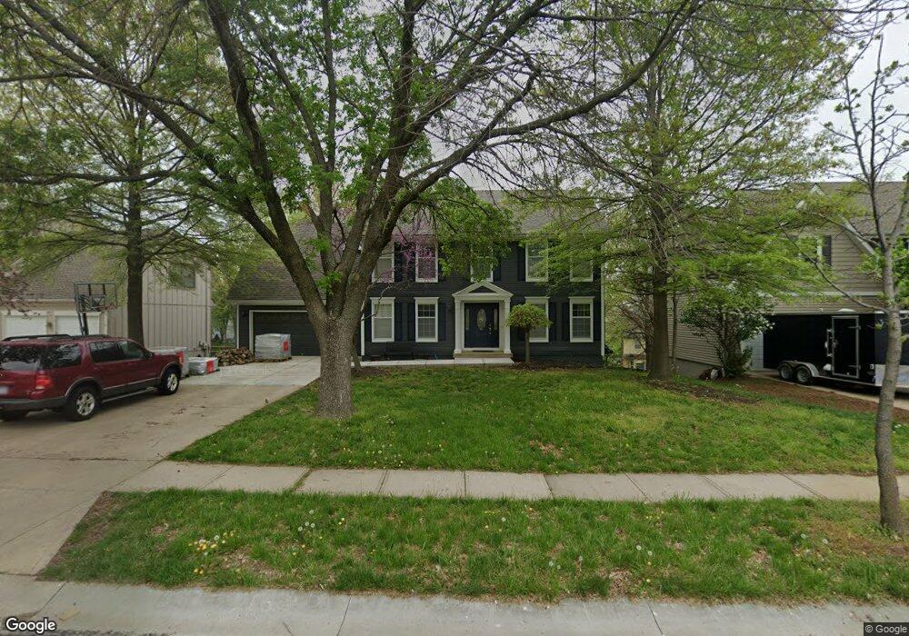 8631 Acuff Ln, Lenexa, KS 66215 - photo 1