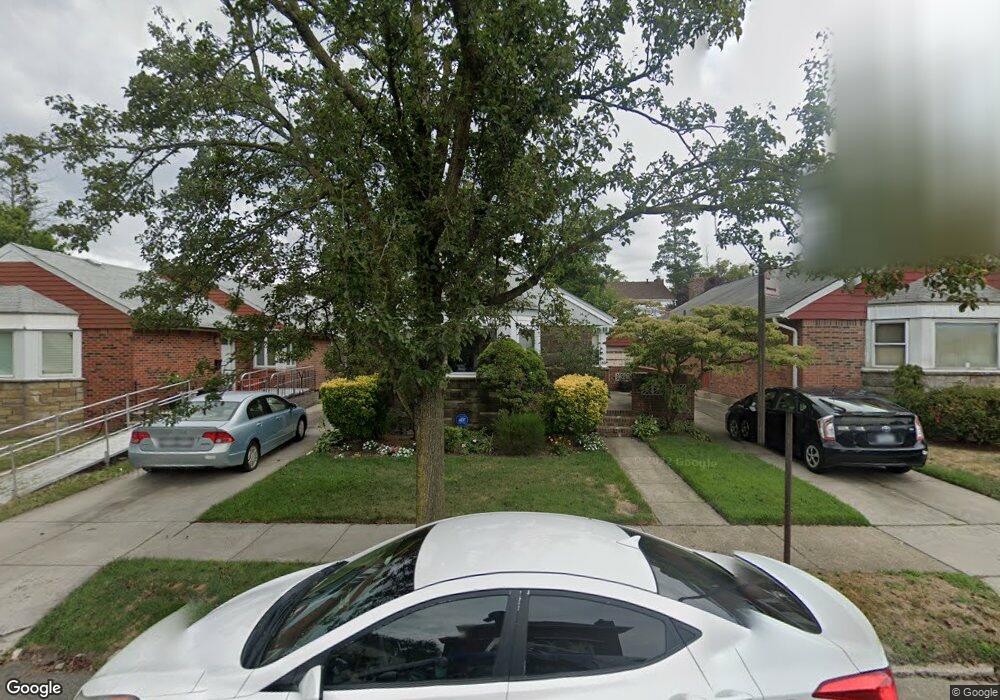 7355 136th St, Flushing, NY 11367 - photo 1