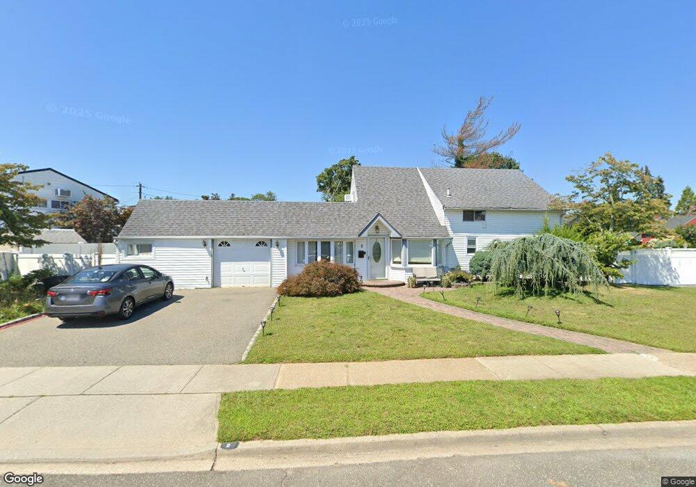 2 Ruby Ln, Wantagh, NY 11793 - photo 1