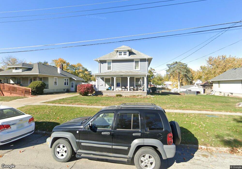 726 N 2nd Ave E, Newton, IA 50208 - photo 1