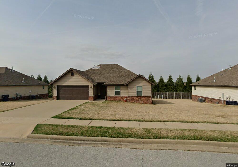 1360 Colonel Hawthorne Dr, Prairie Grove, AR 72753 - photo 1