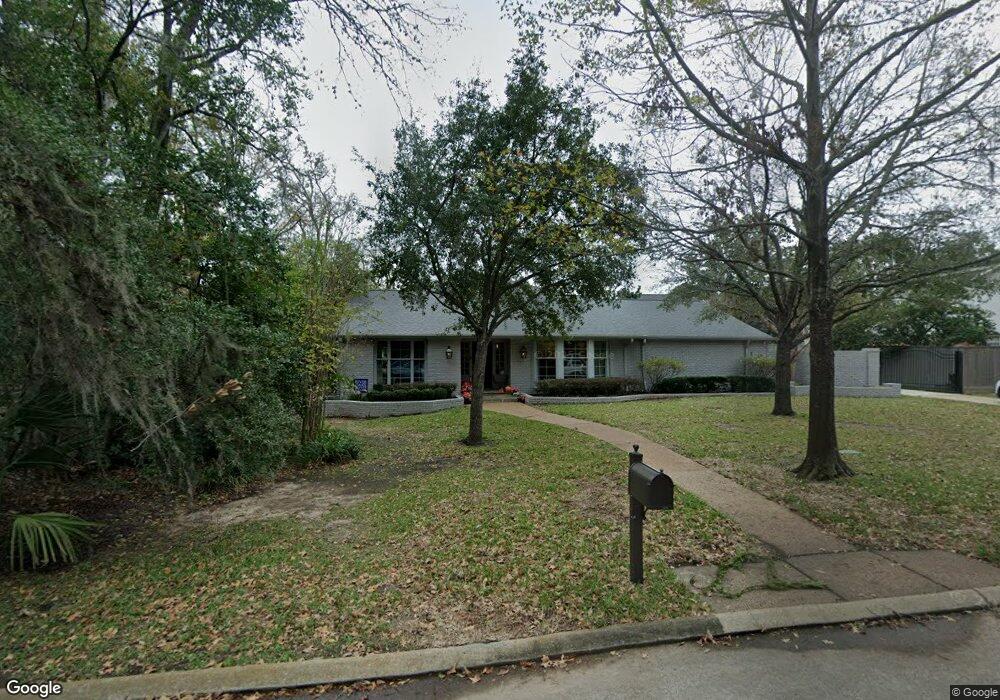 1009 River Bend Dr, Houston, TX 77063 - photo 1