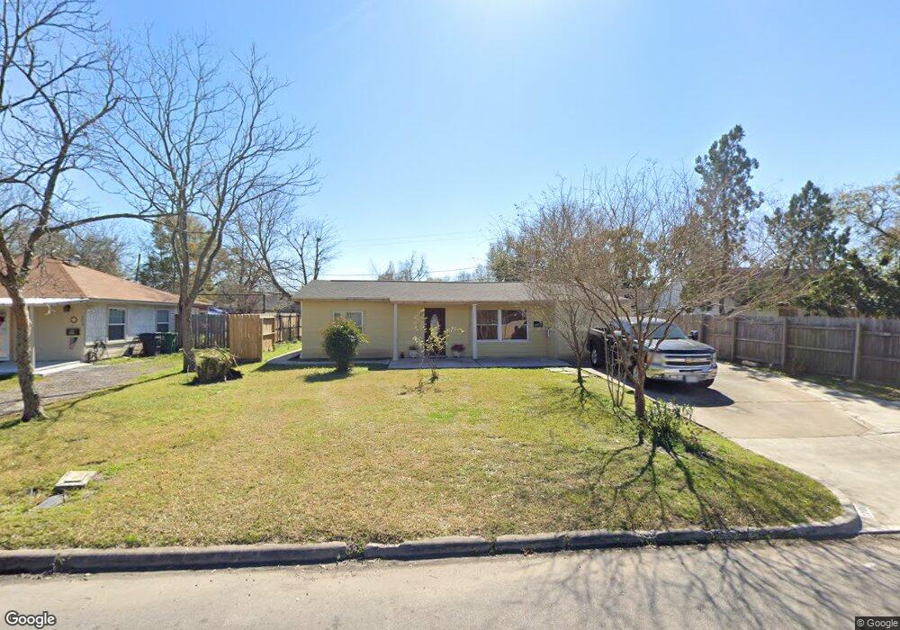 7706 Greendowns St, Houston, TX 77087 - photo 1