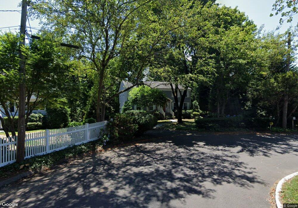 64 Lockwood Ln, Riverside, CT 06878 - photo 1