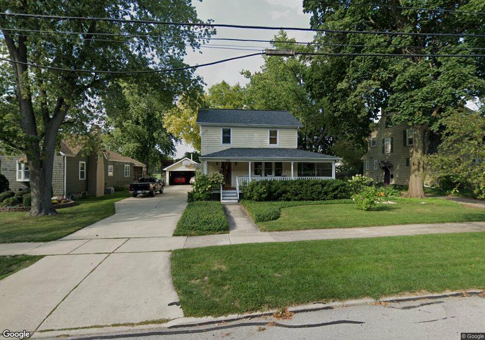 527 Illinois Ave, Batavia, IL 60510 - photo 1