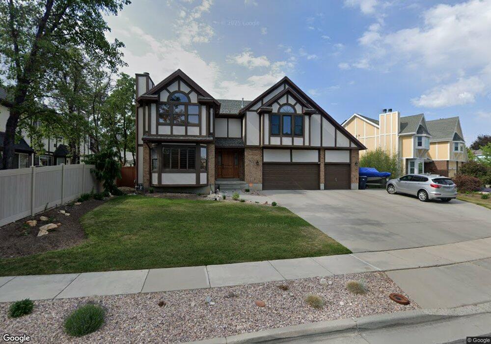 1942 E Stalbridge Cir, Sandy, UT 84093 - photo 1