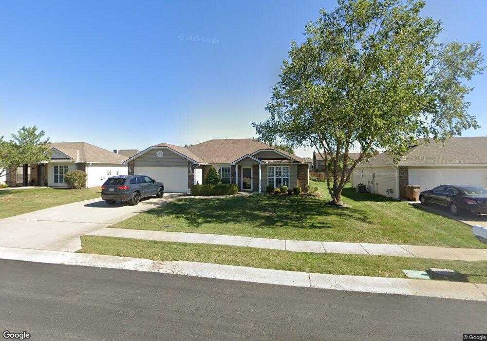 715 Coventry Ln, Raymore, MO 64083 - photo 1