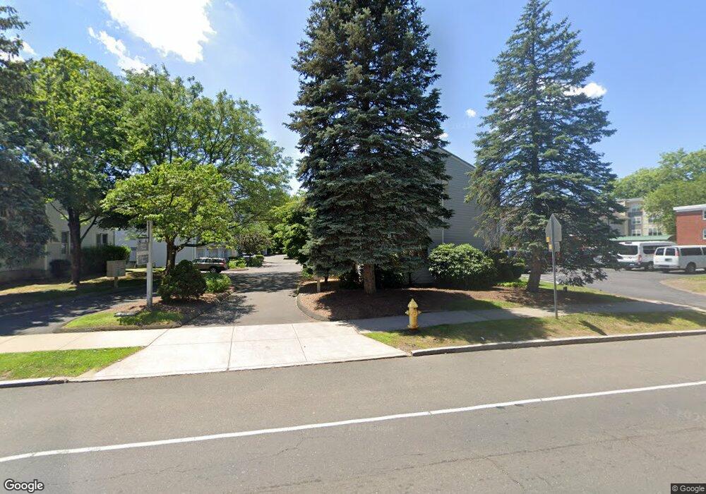 1020 Whalley Ave unit B, New Haven, CT 06515 - photo 1