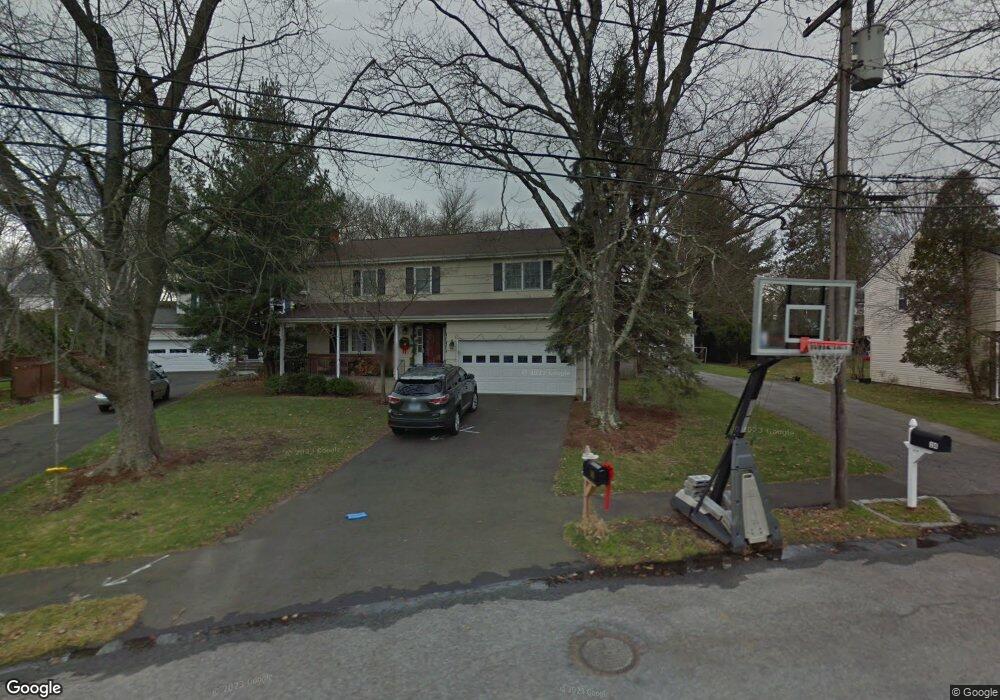 16 Griffith Rd, Riverside, CT 06878 - photo 1