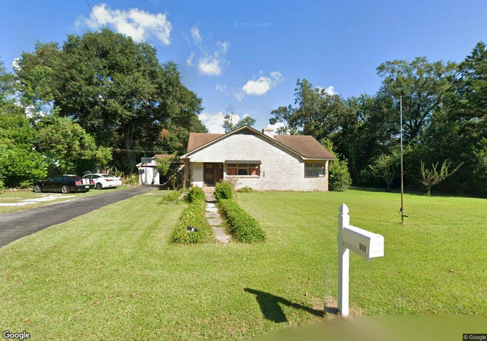 908 Bilbo St, Deridder, LA 70634 - photo 1