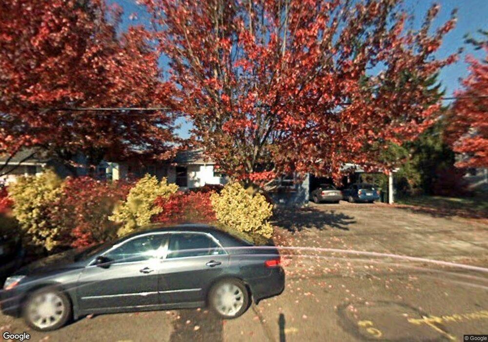 709 E 9th St, Newberg, OR 97132 - photo 1