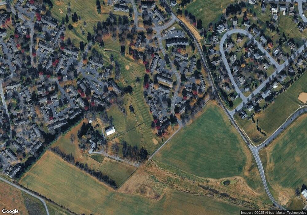 623 Barrington Ct, Palmyra, PA 17078 - photo 1