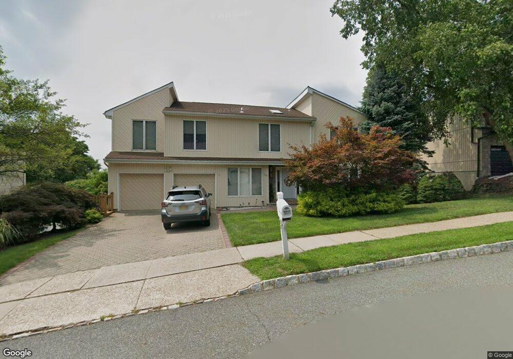 64 Point View Pkwy, Wayne, NJ 07470 - photo 1