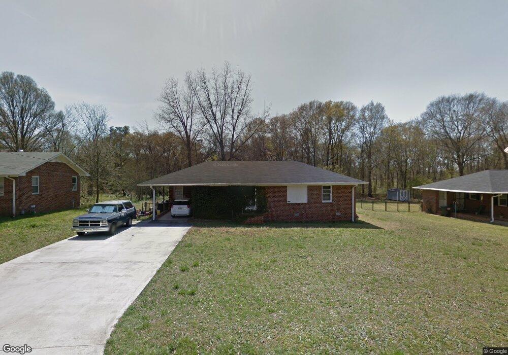 145 Freeman Cir, Athens, GA 30601 - photo 1