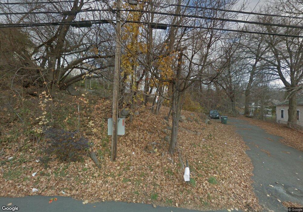 966 Chopsey Hill Rd, Bridgeport, CT 06606 - photo 1