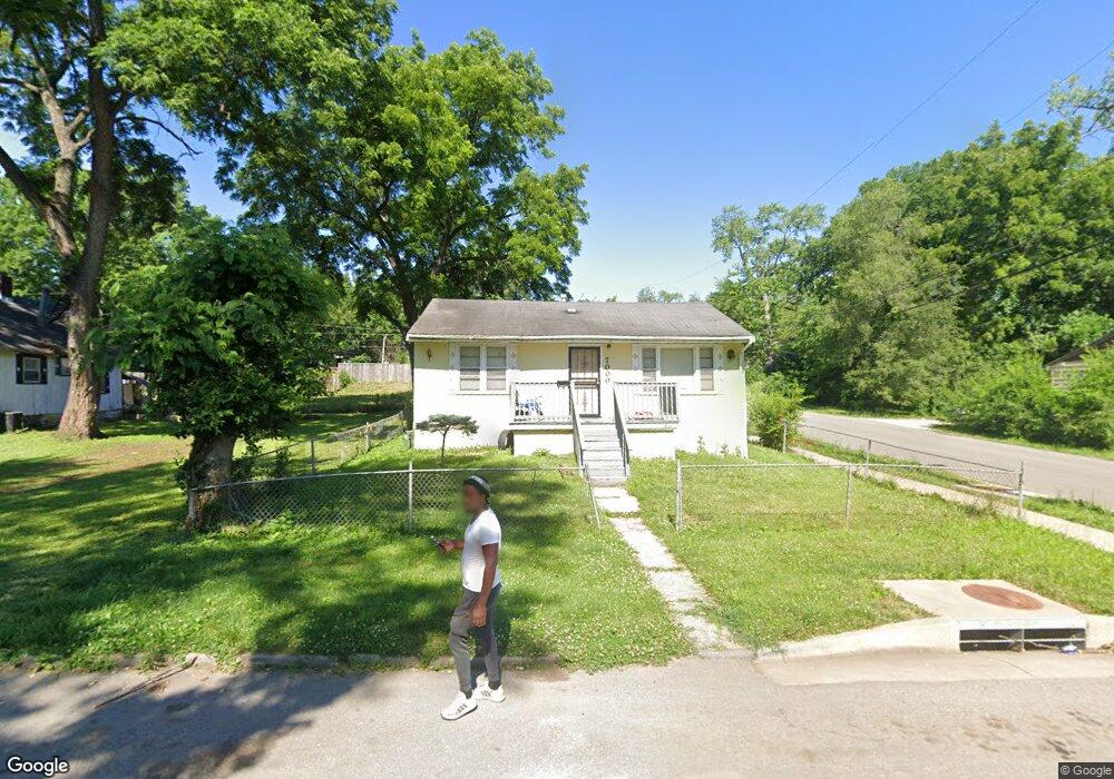 7000 Walrond Ave, Kansas City, MO 64132 - photo 1