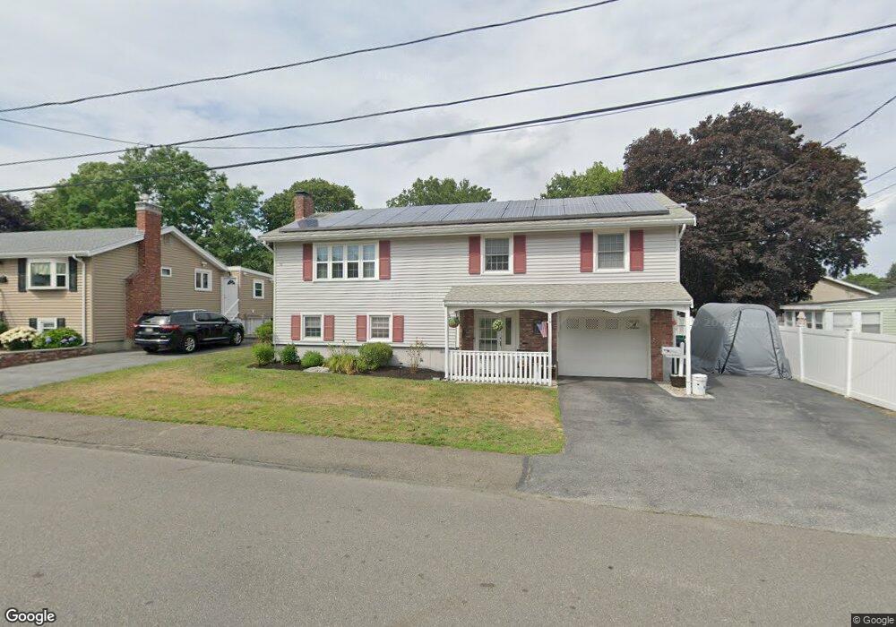 4 Gables Cir, Salem, MA 01970 - photo 1