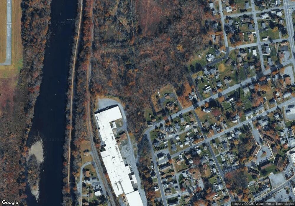 201 Cherry St, Walnutport, PA 18088 - photo 1