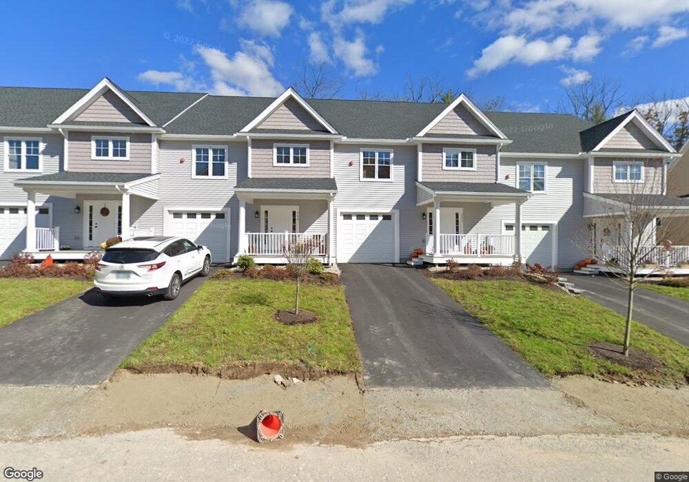 220 Woodview Way unit 3, Manchester, NH 03102 - photo 1