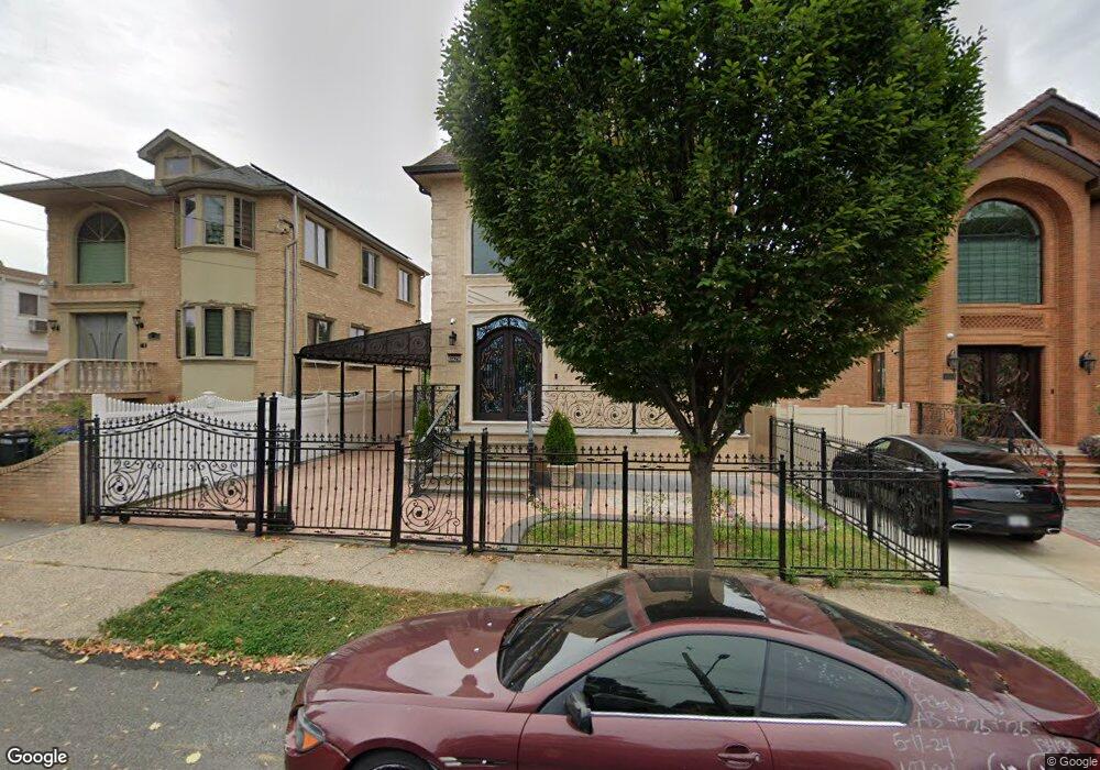 6929 167th St, Fresh Meadows, NY 11365 - photo 1