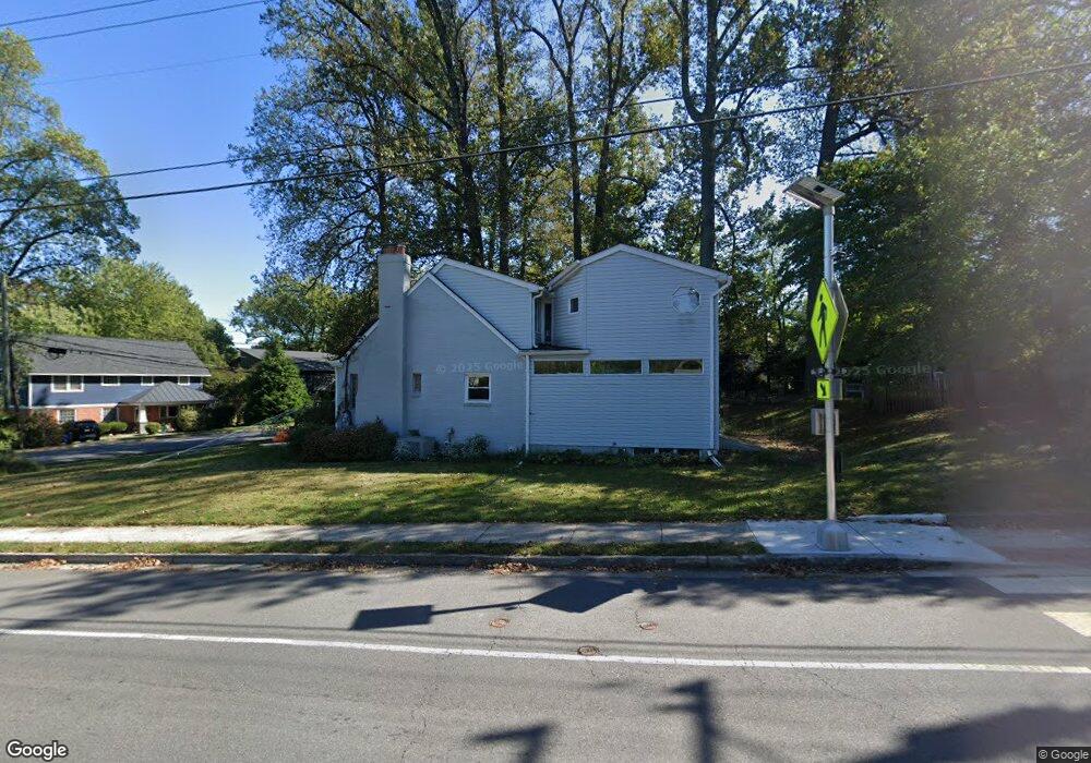 713 Poplar Dr, Falls Church, VA 22046 - photo 1