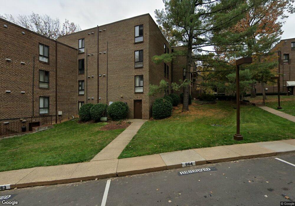 11248 Chestnut Grove Square unit 350, Reston, VA 20190 - photo 1