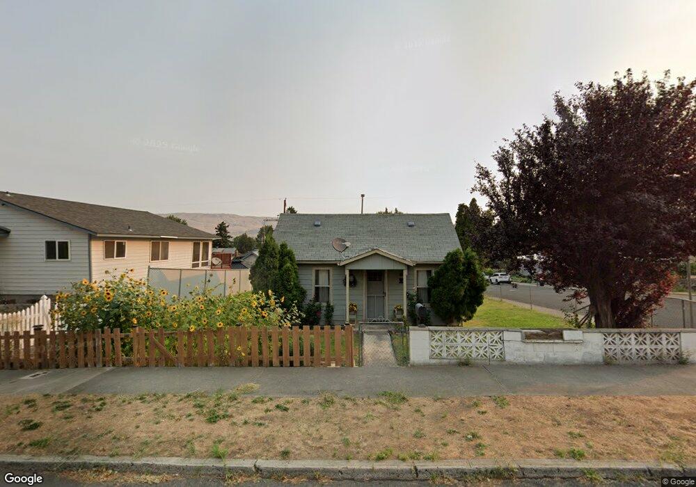 701 W 11th St, the Dalles, OR 97058 - photo 1