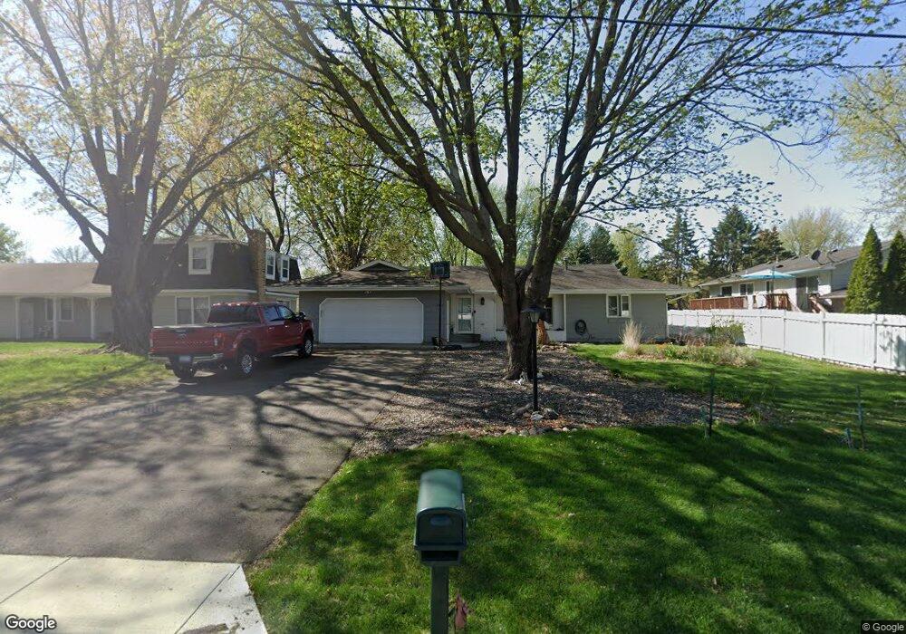 5445 Bryant St, Maple Plain, MN 55359 - photo 1