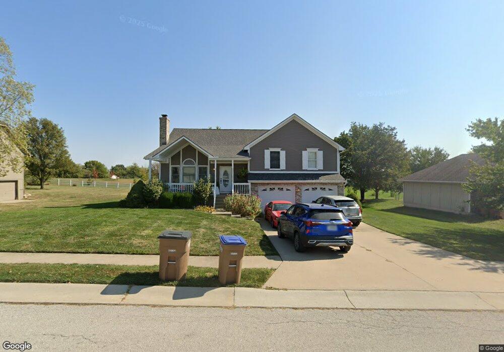 703 Condor St, Raymore, MO 64083 - photo 1