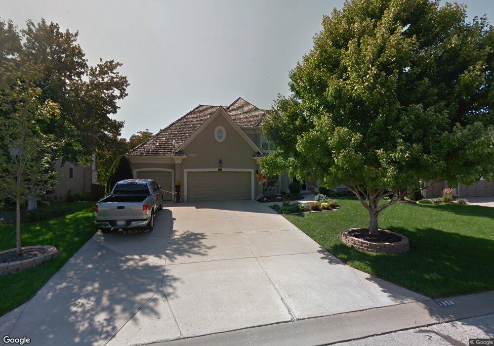 7358 Oakview St, Shawnee, KS 66216 - photo 1