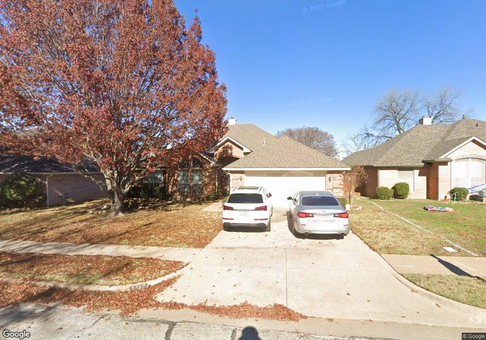 2517 Classic Ct W, Bedford, TX 76021 - photo 1