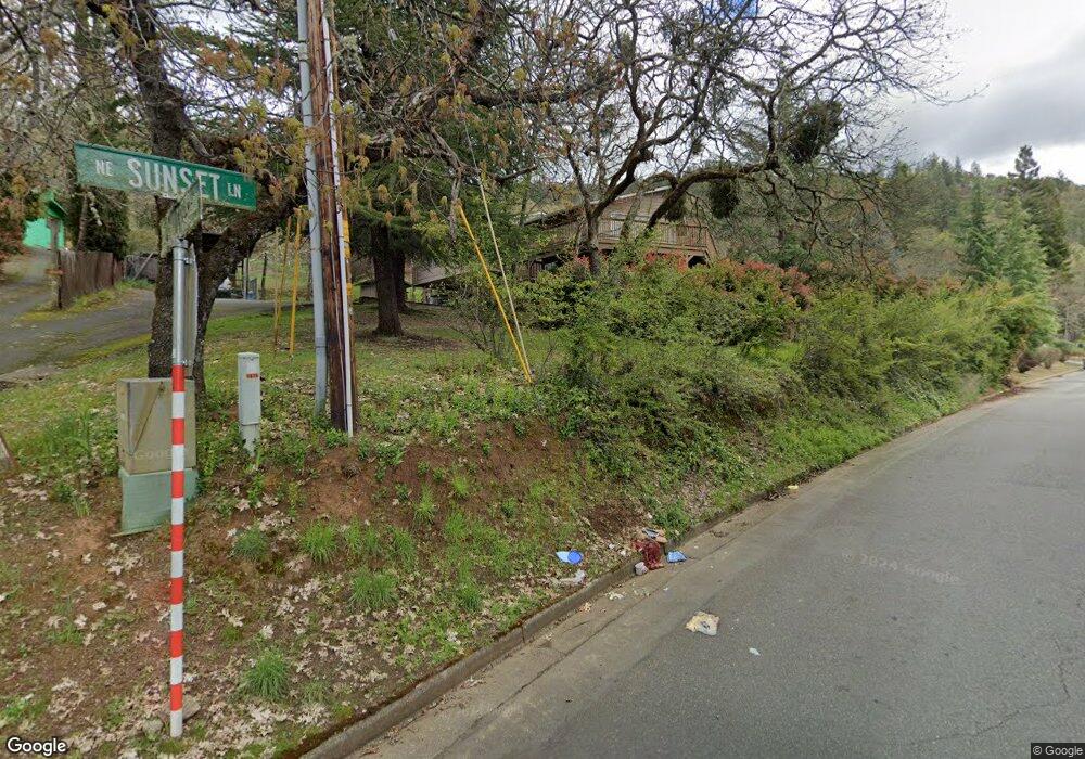 1670 NE Hillcrest Dr, Grants Pass, OR 97526 - photo 1