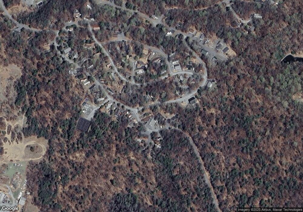 120 Granite Dr, Greentown, PA 18426 - photo 1