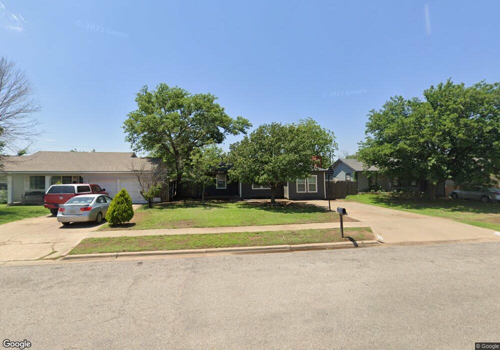 1315 Smythe St, Plainview, TX 79072 - photo 1