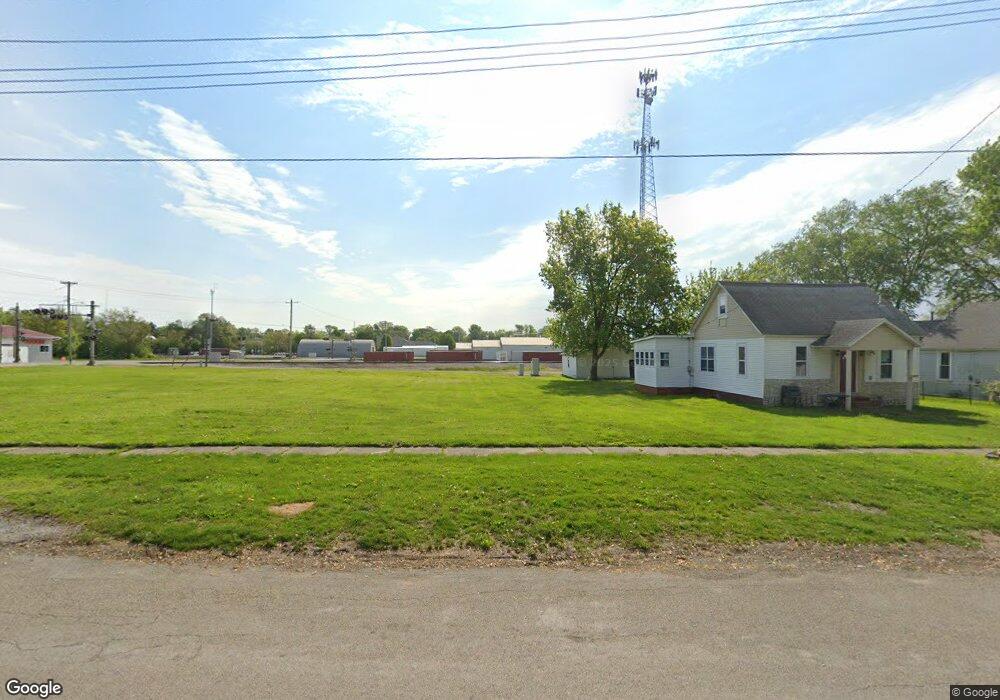 608 S 21st St, Mattoon, IL 61938 - photo 1