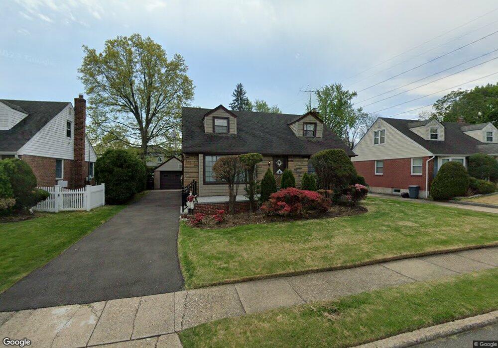 170 Hillside Ave, Mineola, NY 11501 - photo 1