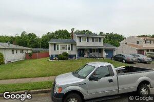 281 Rosewood Ln, Port Reading, NJ 07064