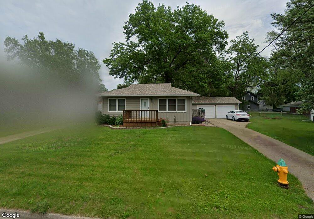 2105 E 28th St, Des Moines, IA 50317 - photo 1