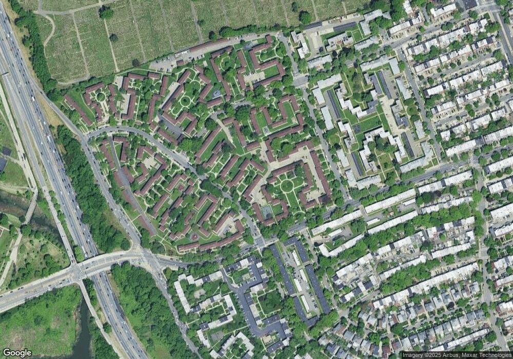 69-27 136th St unit A, Flushing, NY 11367 - photo 1