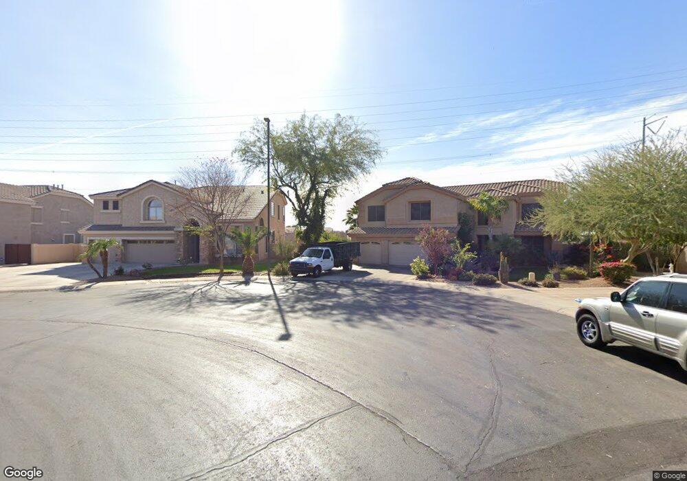 426 N Swallow Ln, Gilbert, AZ 85234 - photo 1